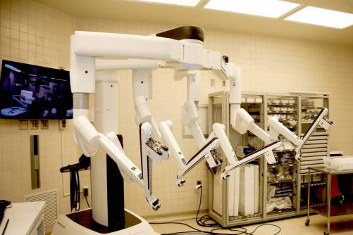 Sebészeti robot asszisztens