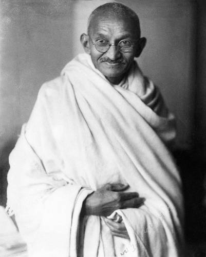 Mahatma Gandi studió fotó (1931)