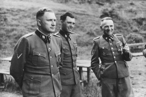 Mengele és két társa korabeli fotón