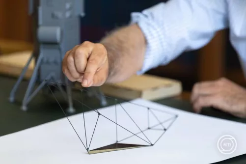 Bille, a monostabil tetraéder