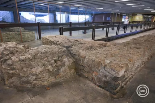 Római kori falmaradványok a Flórián téri aluljáróban