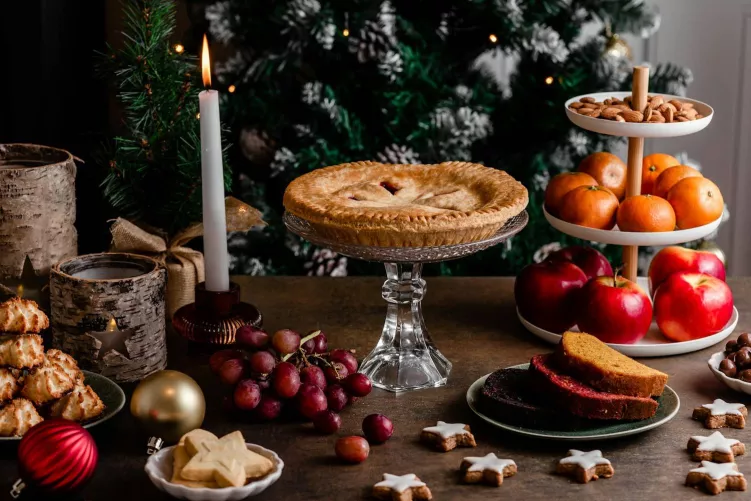 Finomságok karácsonyi asztalon