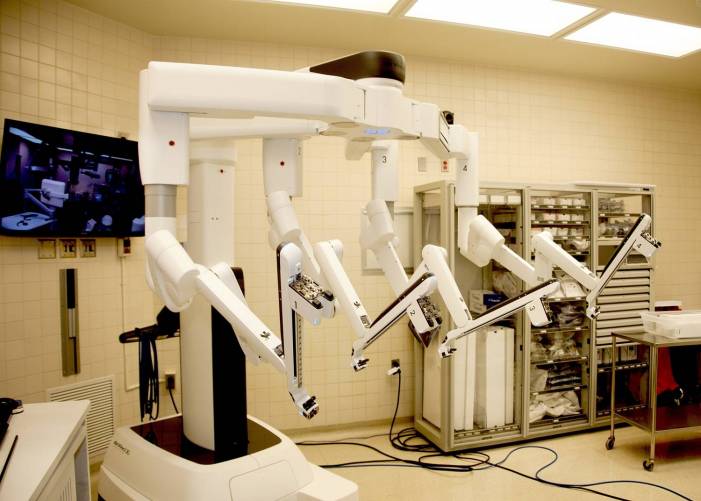 Sebészeti robot asszisztens