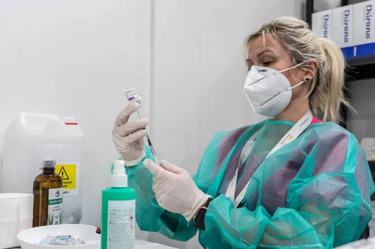 Oltóanyag felszívása.