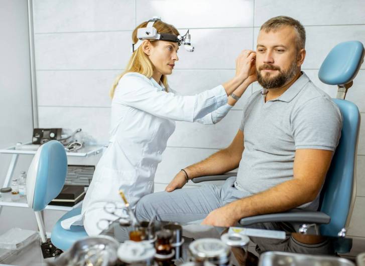 Fülvizsgálat rendelőben