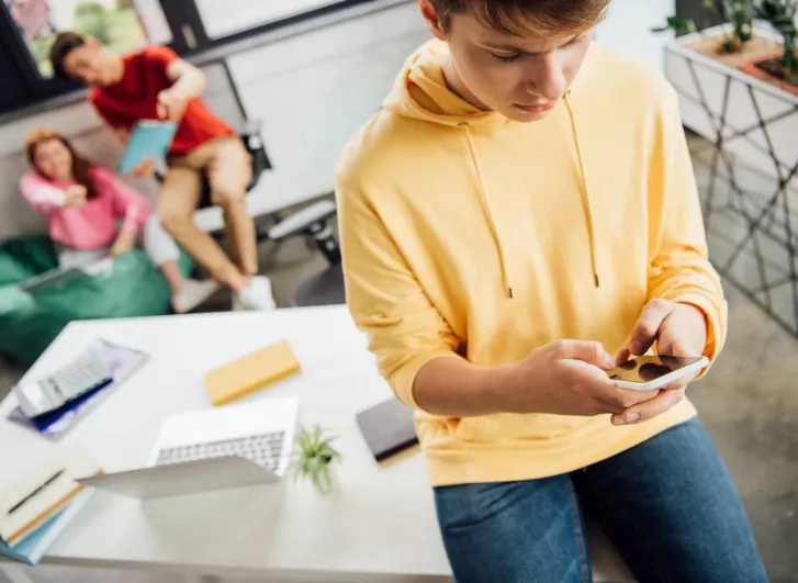 Tinédzserek, online kihívások